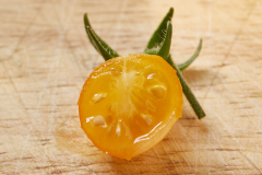 Frucht_gelb_halb_6